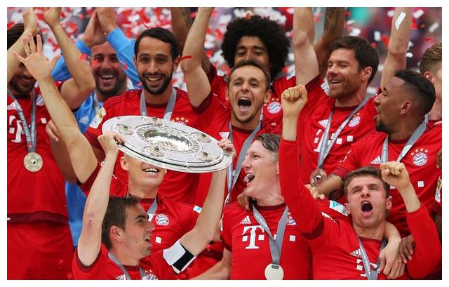 爱游戏-风云突变！本菲卡集结日强势反弹，德国杯版图或变，媒体盛赞，球探报告显示潜力(本菲卡vs切尔西)