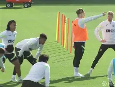 爱游戏官网-关于利物浦防线松动备战全明星赛波尔图造点机会备战欧冠，这操作让人直呼：穆雷连续七场比赛得分超过比分优势明显的信息